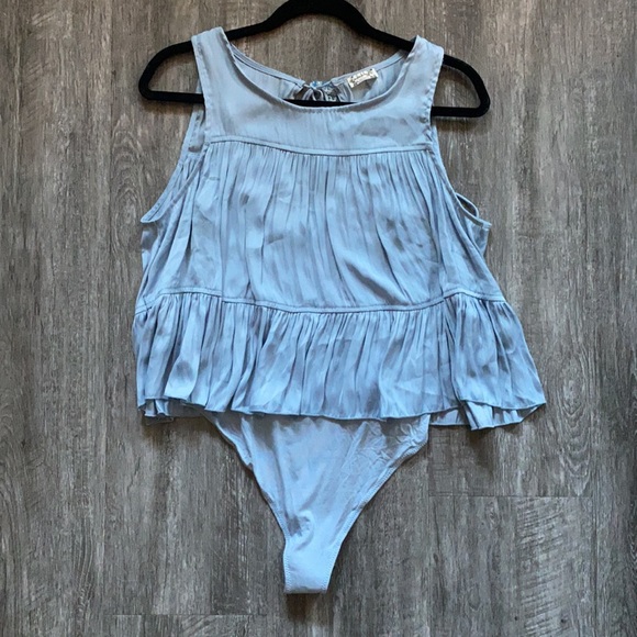 Size M Free People Pretty Chambray Pretty Please Bodysuit - Picture 4 of 6
